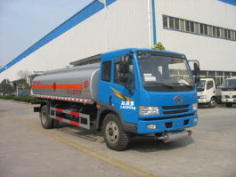 运油车