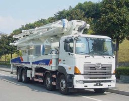 混凝土泵车