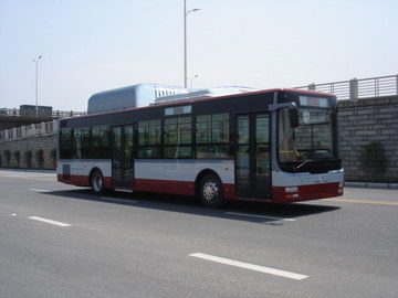金旅XML6125J18CN城市客车图片