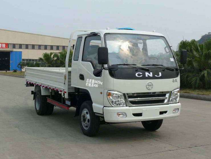 CNJ1080ZP33M 南骏103马力单桥柴油3.9米国四载货汽车图片