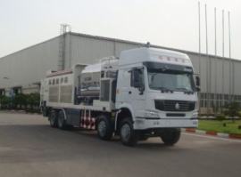 同步碎石封层车
