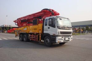 混凝土泵车