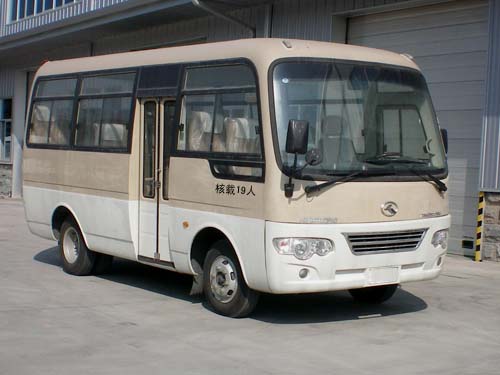 金龙6米10-19座客车(XMQ6608AYN5D)