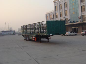 中梁宝华13米33.5吨3轴畜禽运输半挂车(YDA9400CCQ)