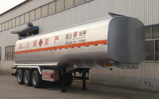 华宇达11.2米31吨3轴易燃液体罐式运输半挂车(LHY9408GRY)