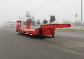 低平板半挂车