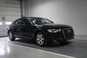 奥迪牌FV7281BDCBG型轿车