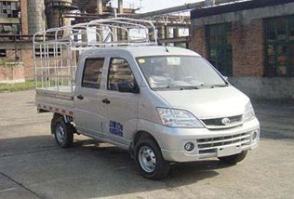 仓栅式运输车
