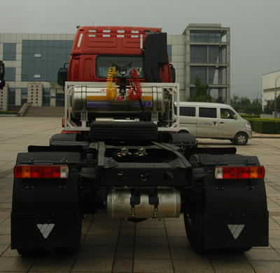 BJ4252SNFCB-XA 欧曼336马力前四后四(小三轴)NG国五半挂牵引汽车图片