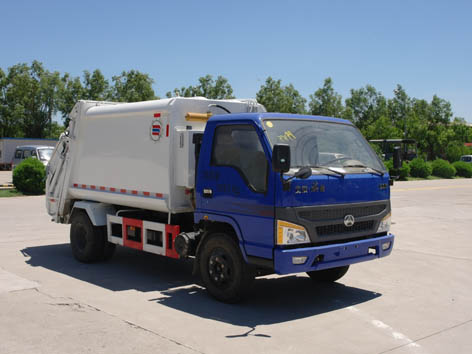 北京牌BJ5070ZYS11压缩式垃圾车公告图片