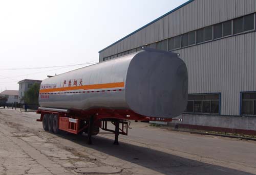 昌骅12.1米31.7吨3轴化工液体运输半挂车(HCH9401GHYM)