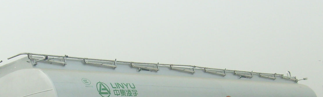 凌宇CLY9406GRYA易燃液体罐式运输半挂车公告图片