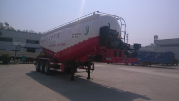 下灰半挂车