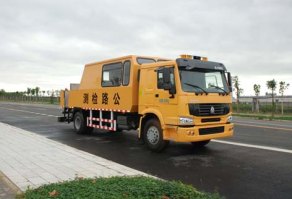 道路检测车