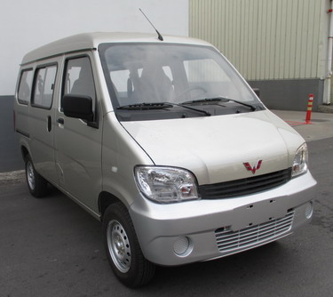 五菱牌LZW6388DAF型多用途乘用车