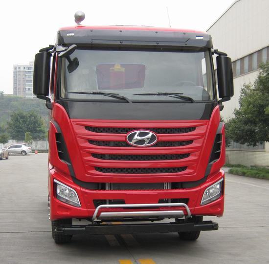 CHM3250KPQ52M 康恩迪411马力后双桥,后八轮柴油5.6米国四自卸汽车图片