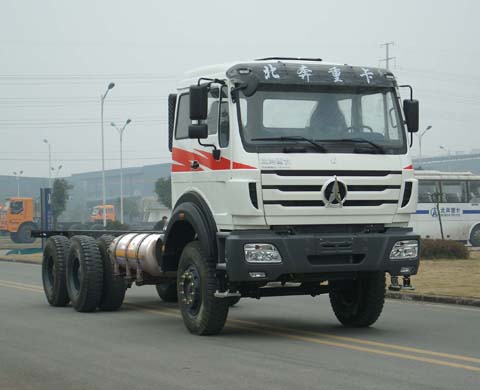 ND1250BG5J6Z03 北奔350马力后双桥,后八轮NG国五载货汽车底盘图片