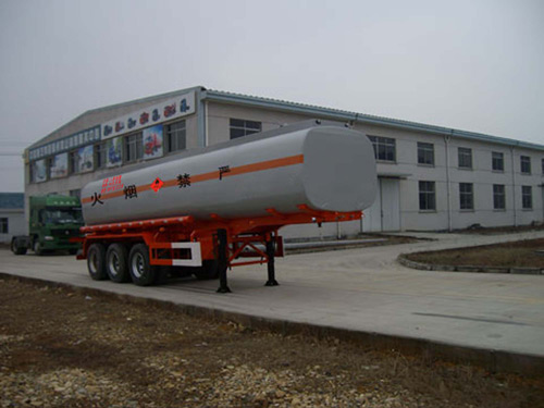 中商汽车11米30吨3轴化工液体运输半挂车(ZZS9403GHY)