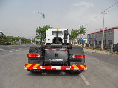 华星牌CCG5251ZXX车厢可卸式垃圾车公告图片