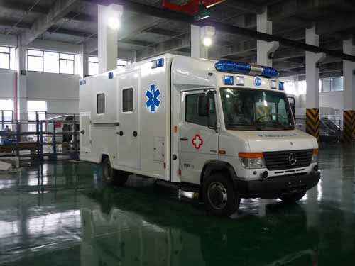 凯福莱牌NBC5075XJH01救护车