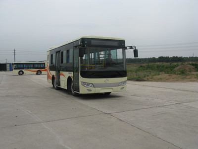 五洲龙7.6米15-22座城市客车(SWM6760NG)