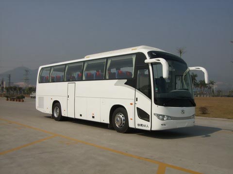 金龙10.6米24-52座客车(XMQ6117Y3)