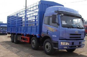 仓栅式运输车