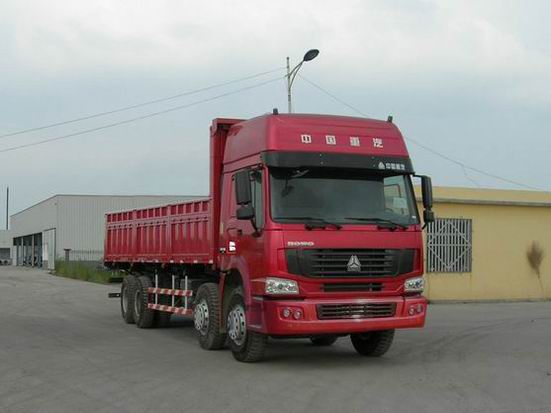ZZ3317N4667C 豪泺379马力前四后八柴油9.4米国三自卸汽车图片