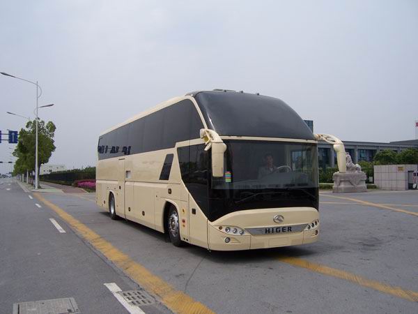 金龙12米24-57座客车(KLQ6125B1A)