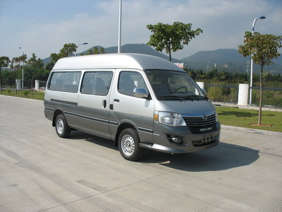 金龙5.3米10-14座轻型客车(XMQ6530E24)