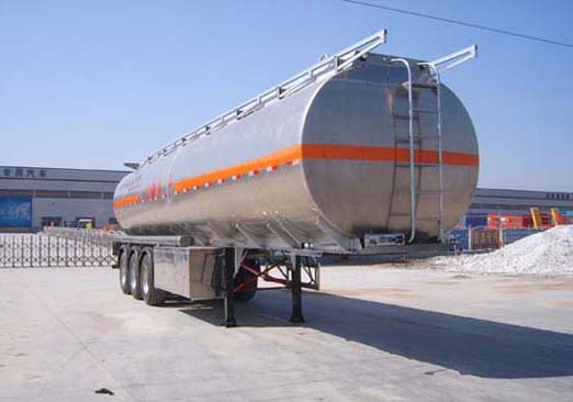 正康宏泰12.3米33.5吨3轴化工液体运输半挂车(HHT9402GHYB)