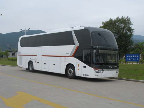 金龙12米24-59座客车(XMQ6129FYD3A)