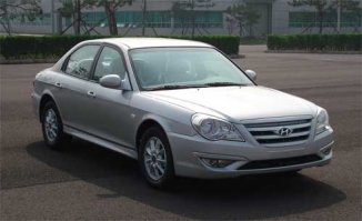 北京现代牌BH7183EMY型两用燃料轿车