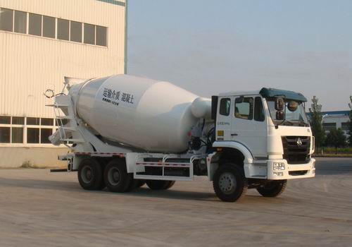 豪瀚牌ZZ5255GJBN4346C1混凝土搅拌运输车
