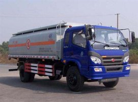 运油车