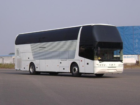 青年12米24-55座豪华旅游客车(JNP6120FN)