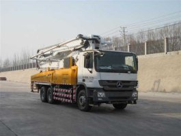 福田牌BJ5330THB混凝土泵车