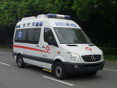 NJK5042XJHB型救护车图片