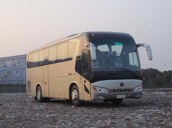申龙11米24-51座客车(SLK6118L5B)
