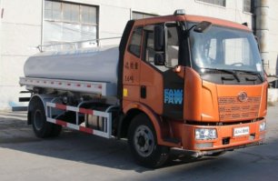 洒水车