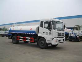 洒水车