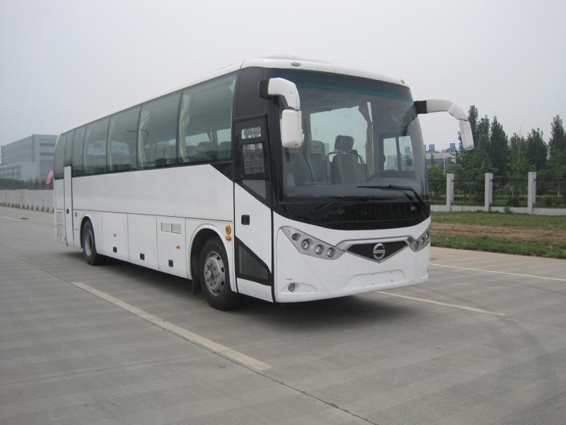 西沃10.8米24-49座客车(XW6110AL)