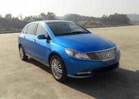 腾势牌QCJ7007BEV型纯电动轿车