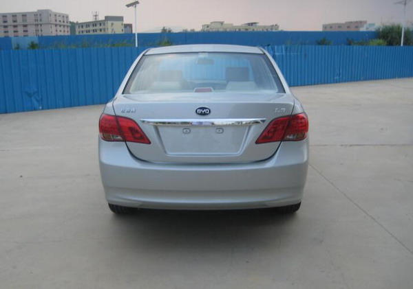 比亚迪牌BYD7153A5M1轿车公告图片