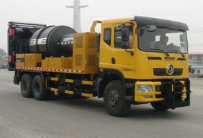 路面养护车