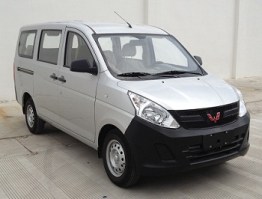 五菱牌LZW6446KAF型多用途乘用车