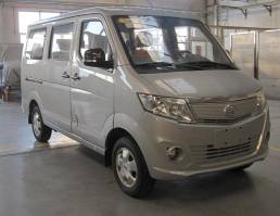 解放牌CA6402A01型多用途乘用车
