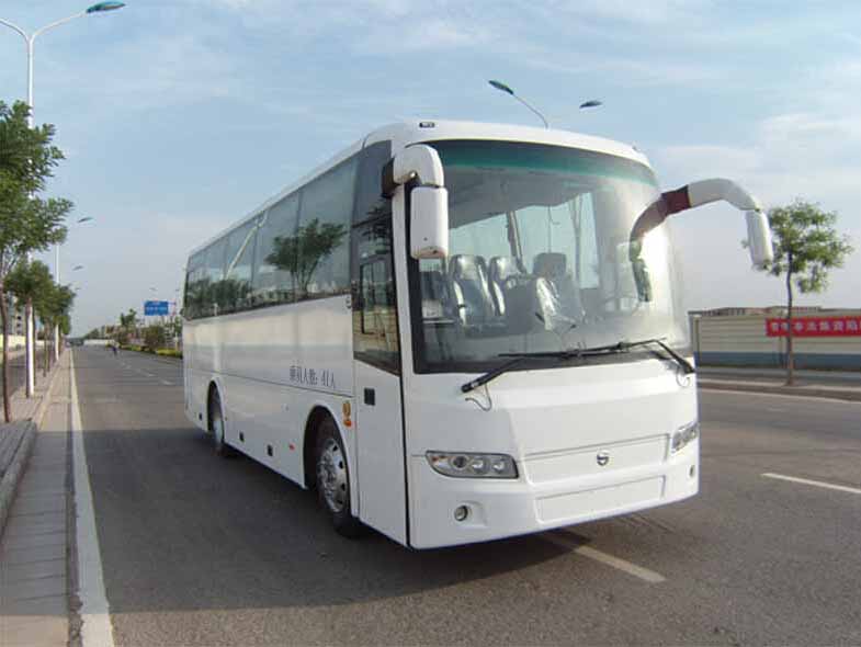 西沃9米24-41座客车(XW6900A)