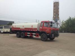 洒水车