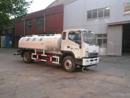 洒水车